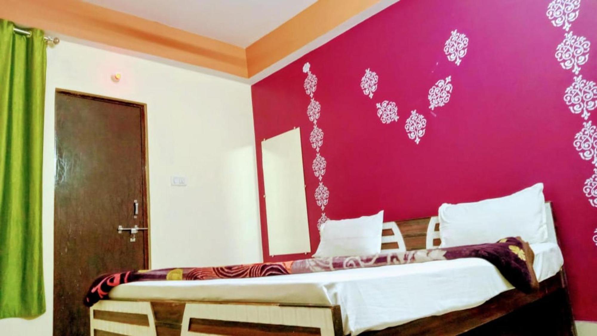 Goroomgo The Shivay Guest House Inn Βαρανάσι Εξωτερικό φωτογραφία