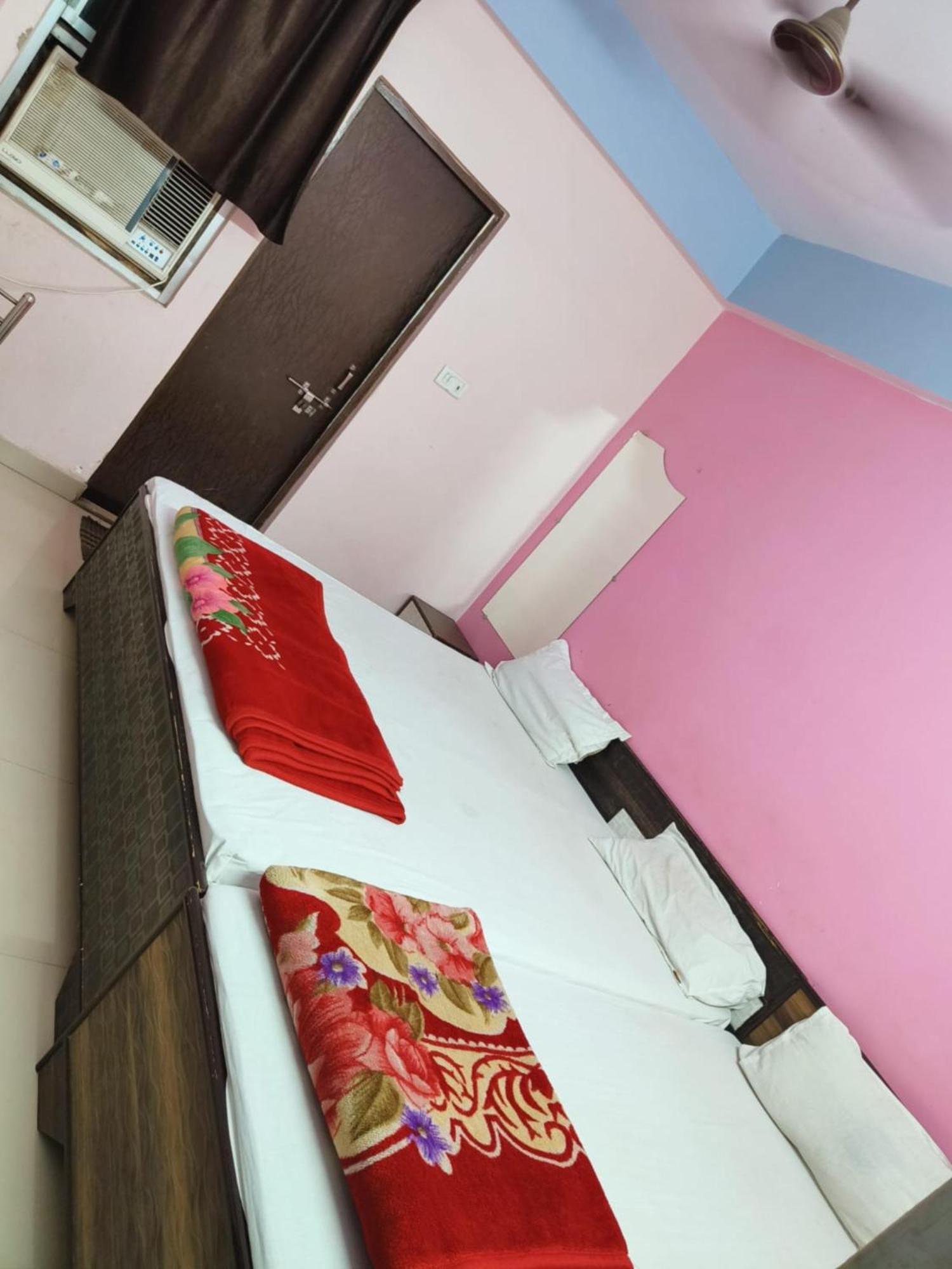 Goroomgo The Shivay Guest House Inn Βαρανάσι Εξωτερικό φωτογραφία